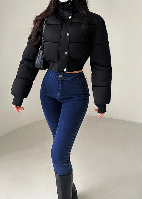 Chaqueta Corta Acolchada con Cuello Alto y Cremallera | Ideal para el Invierno
