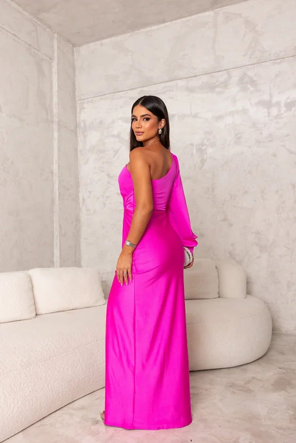 Vestido Midi de Satén Fluido con Corte Entallado | Ideal para Primavera y Verano