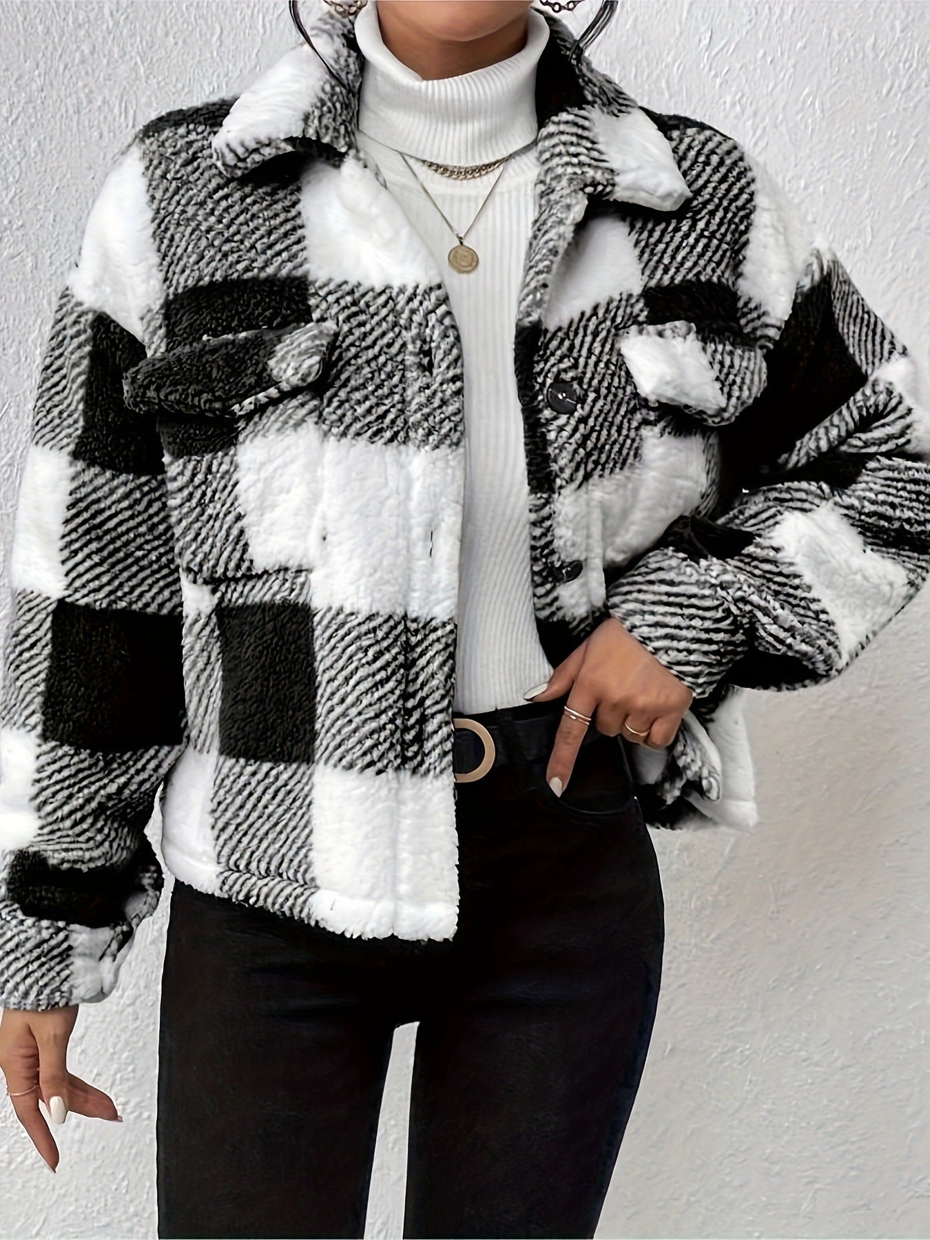 Chaqueta Cárdigan con Botones y Bolsillos de Parche en Felpa Doble Faz | Ideal para Invierno