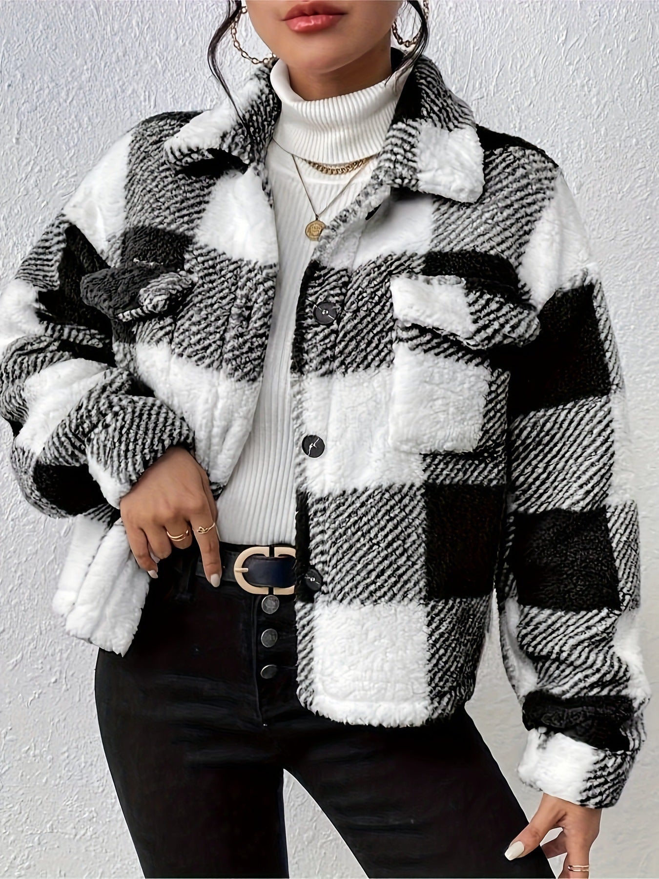 Chaqueta Cárdigan con Botones y Bolsillos de Parche en Felpa Doble Faz | Ideal para Invierno
