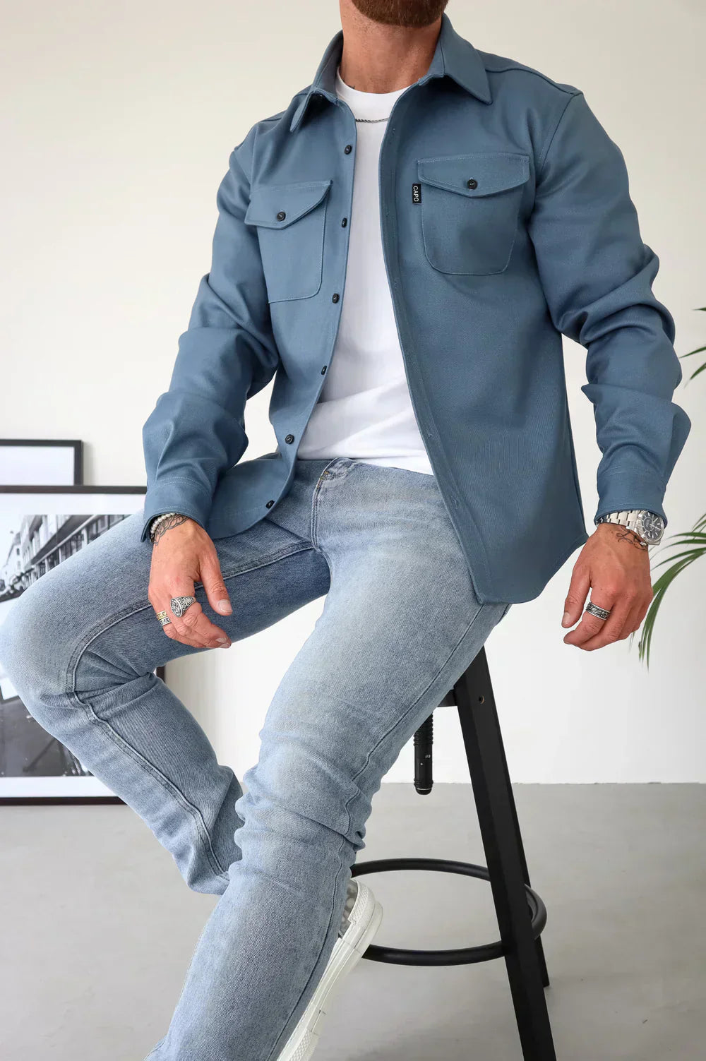 Camisa overshirt de diseño atemporal y material transpirable