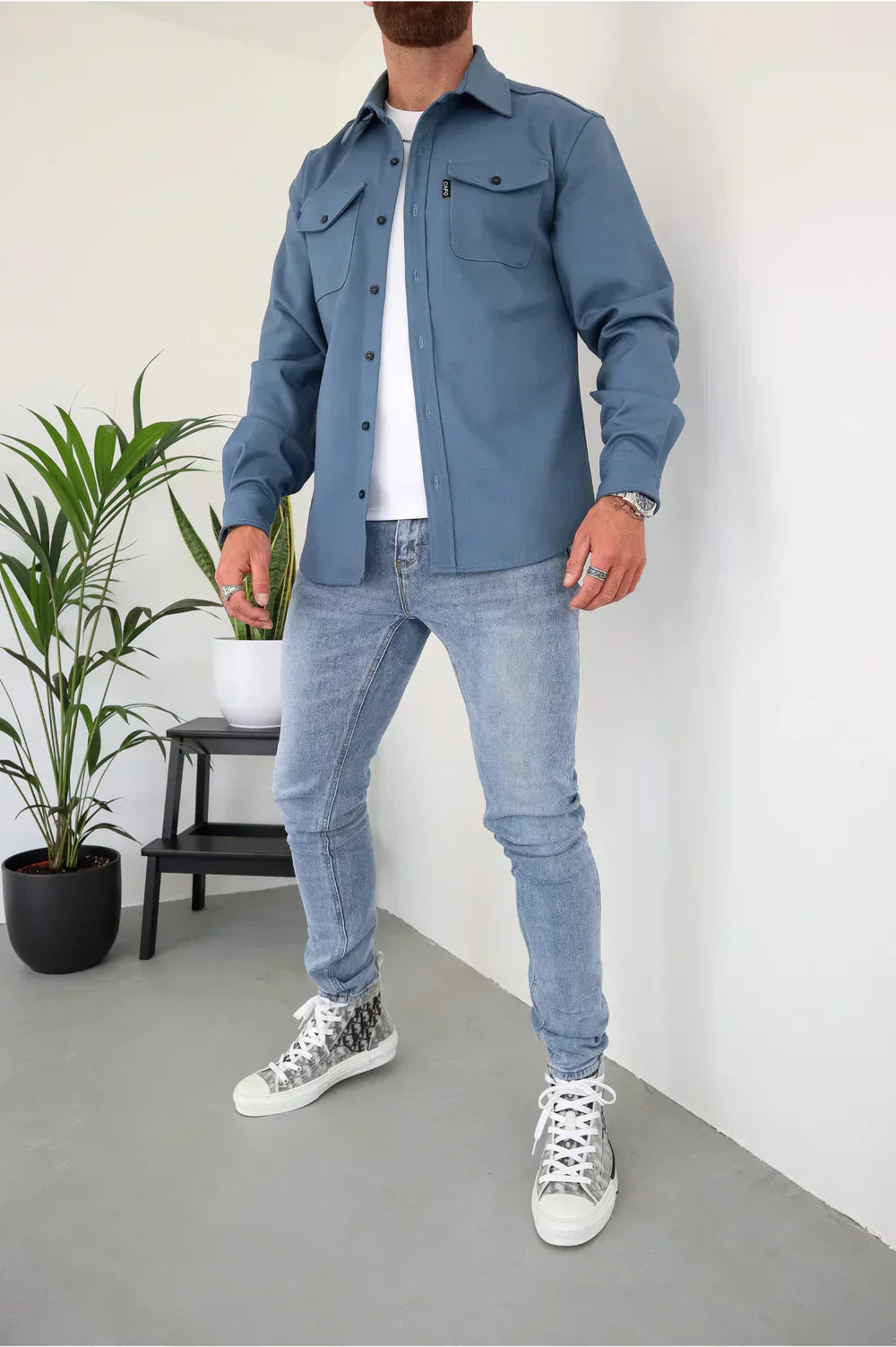 Camisa overshirt de diseño atemporal y material transpirable
