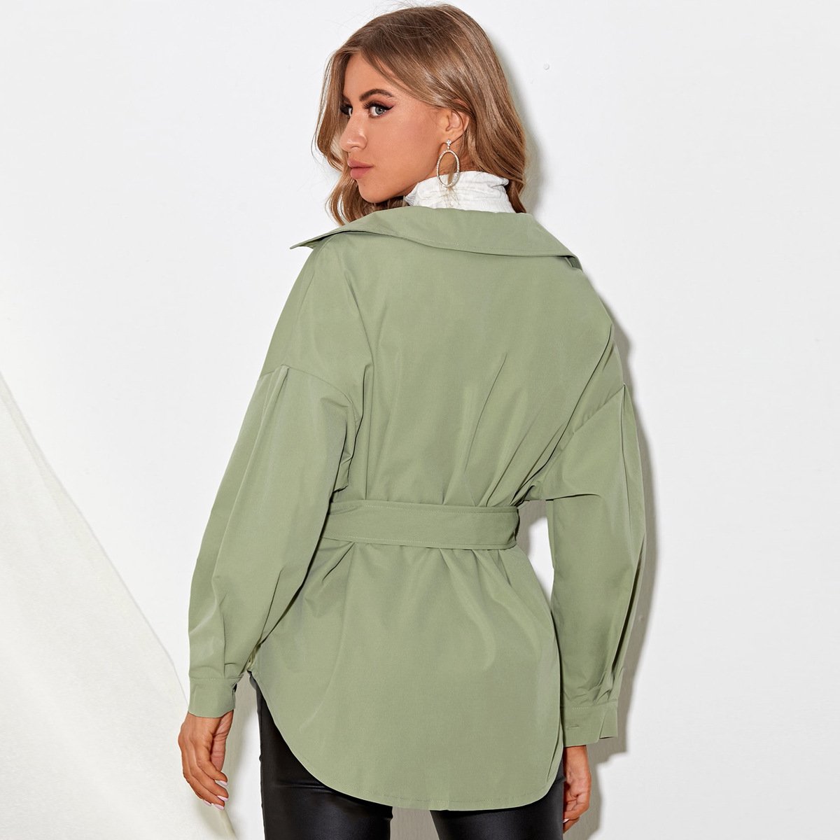 Chaqueta Camisa con Cinturón – Ideal para Primavera