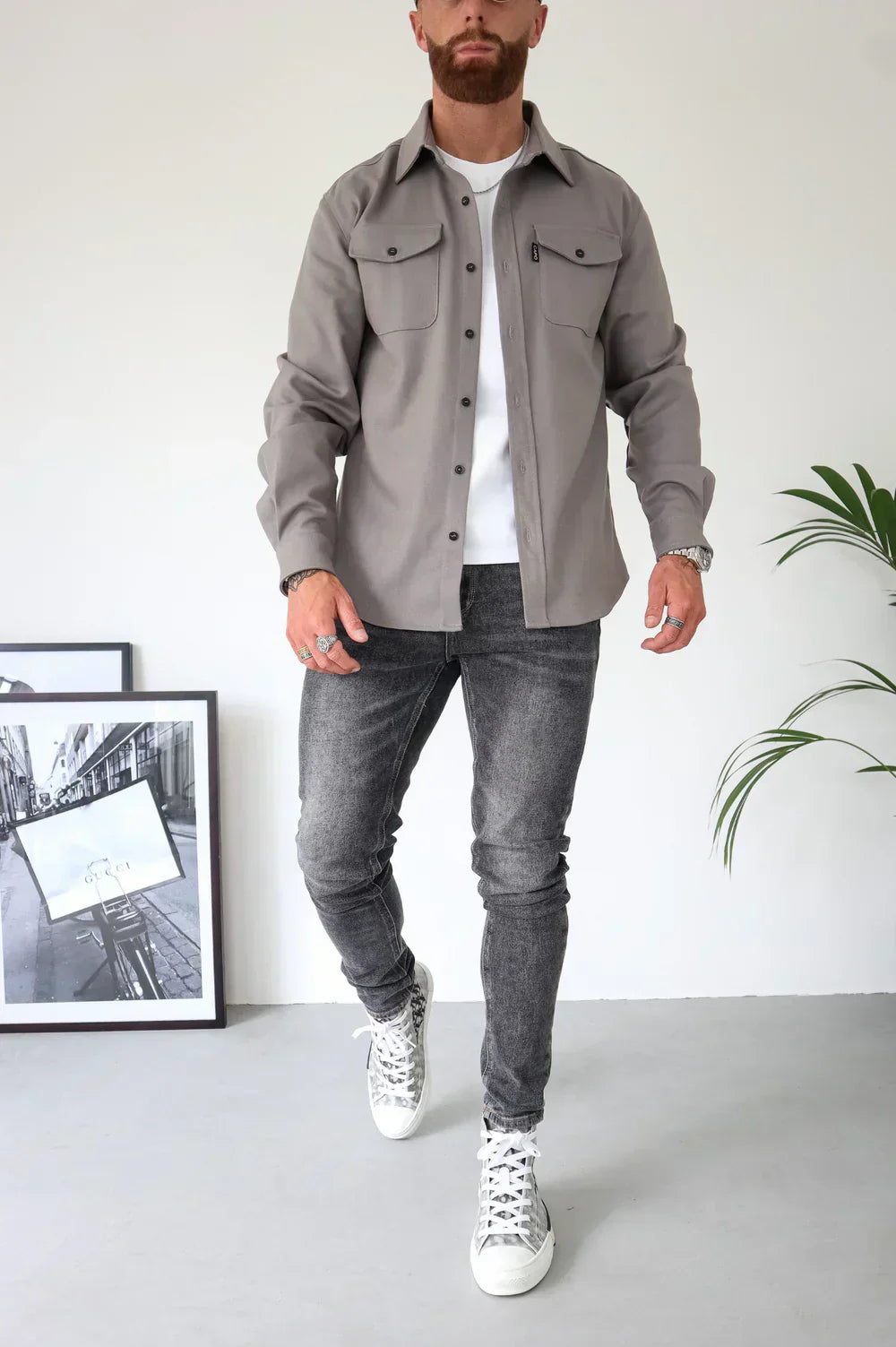Camisa overshirt de diseño atemporal y material transpirable