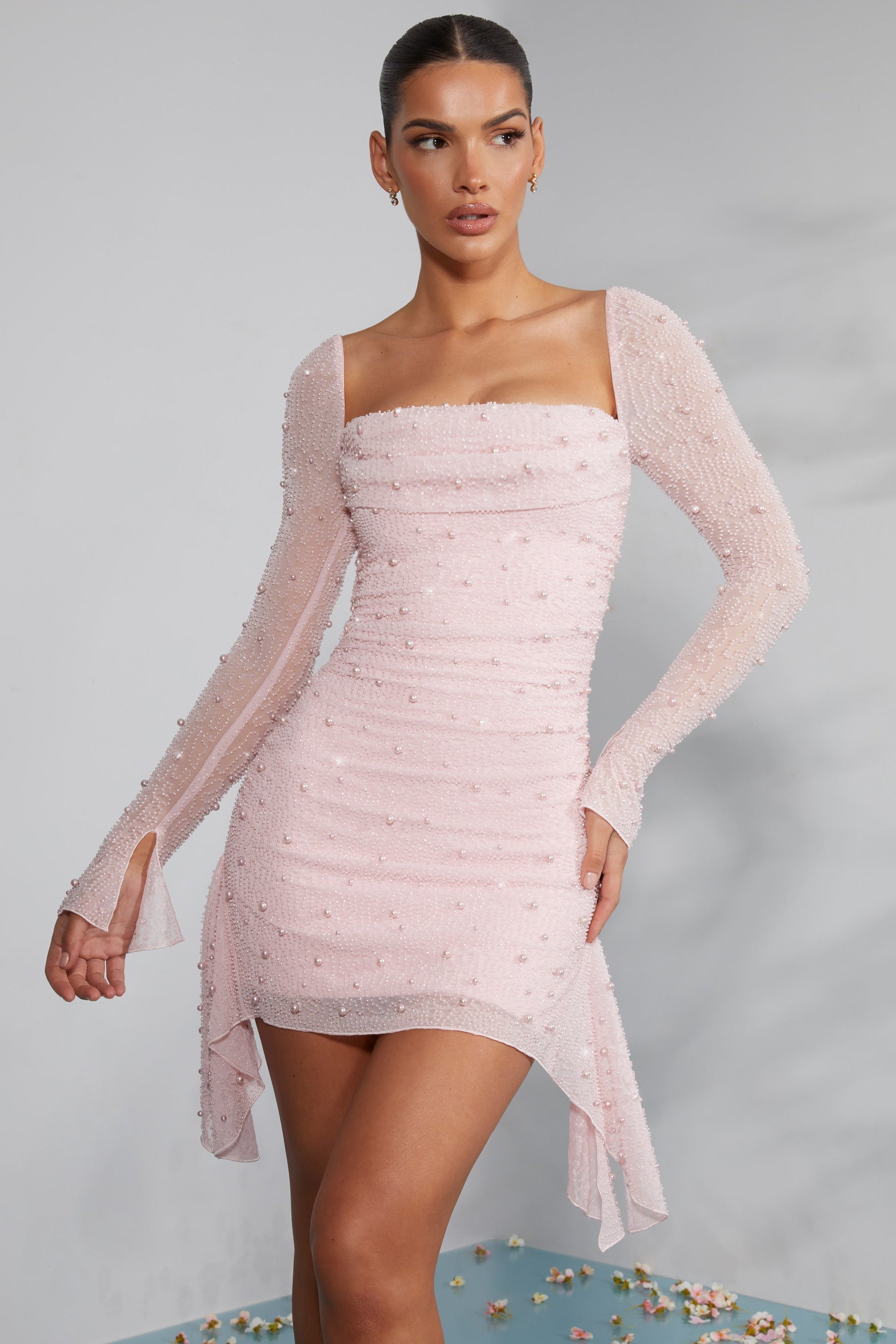 Vestido con Cuentas, Mangas Largas y Detalles Elegantes | Ideal para Ocasiones Nocturnas