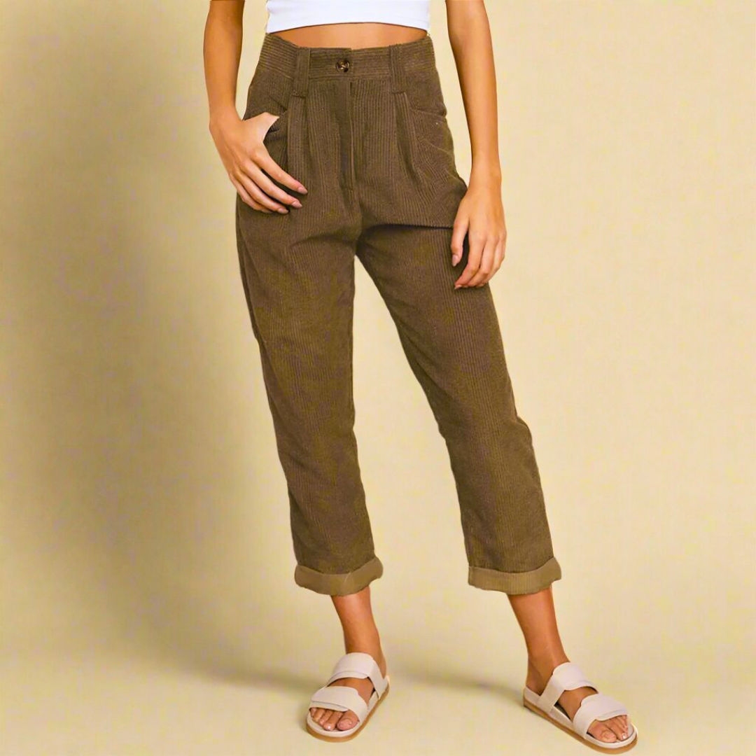 Pantalones de pana de cintura alta y ajuste entallado