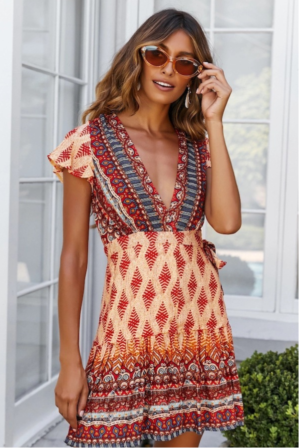 Vestido Estampado con Escote en V, Manga Corta, Cintura Alta y Dobladillo Irregular | Ideal para Verano