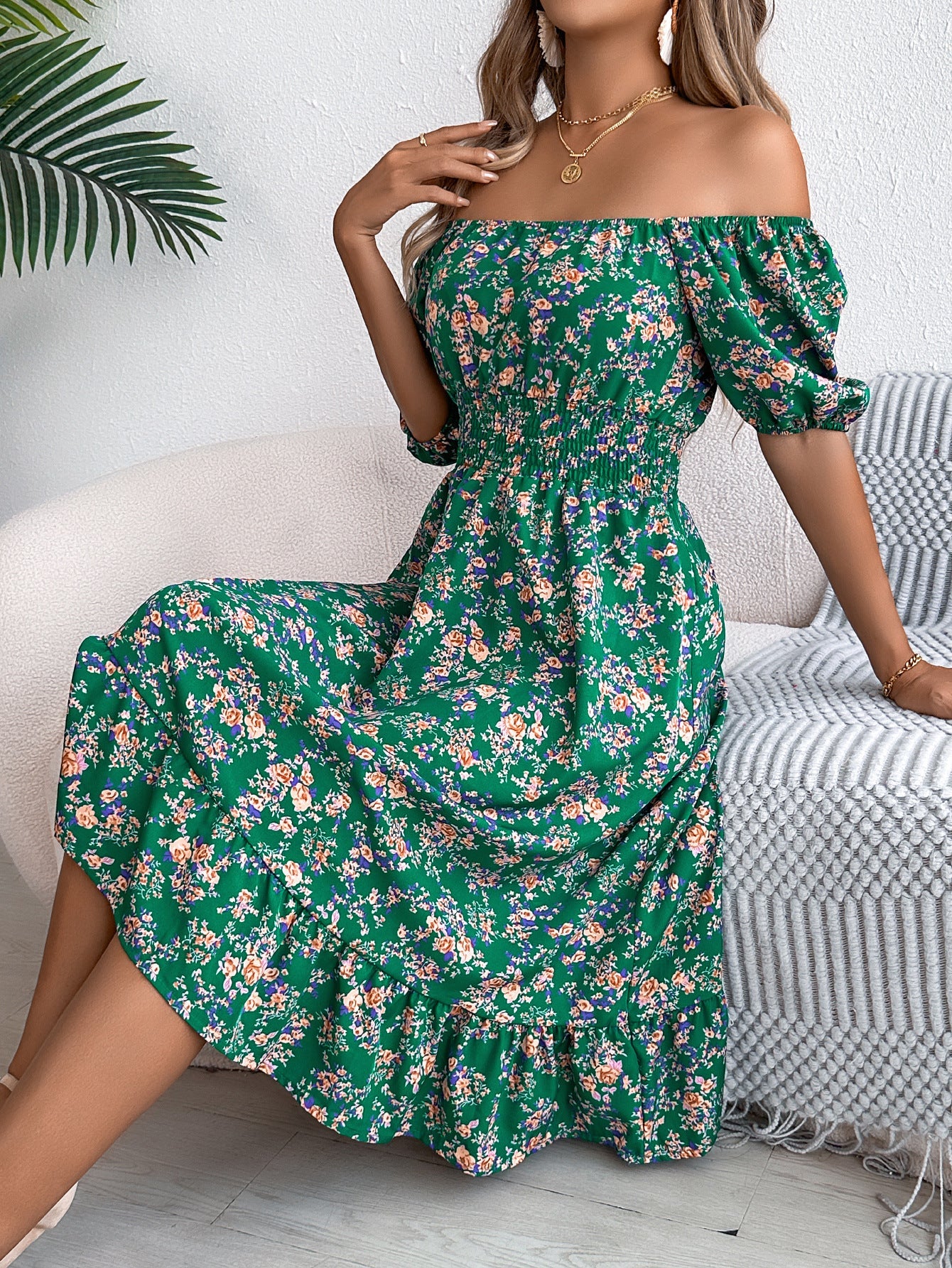 Vestido de Flores con Escote Cuadrado, Volantes y Cintura Alta | Ideal para Verano