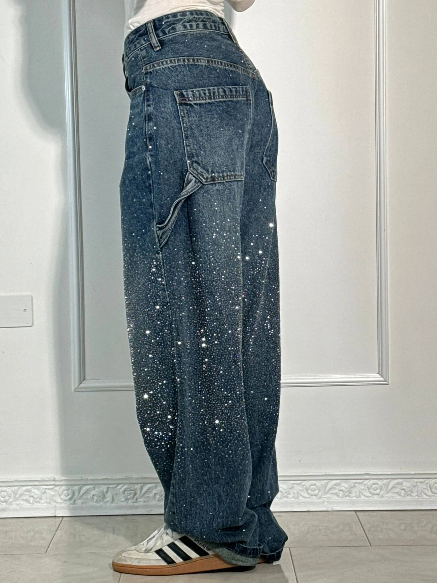 Jeans de pierna ancha tipo globo con detalles de pedrería | Ideal para primavera y otoño