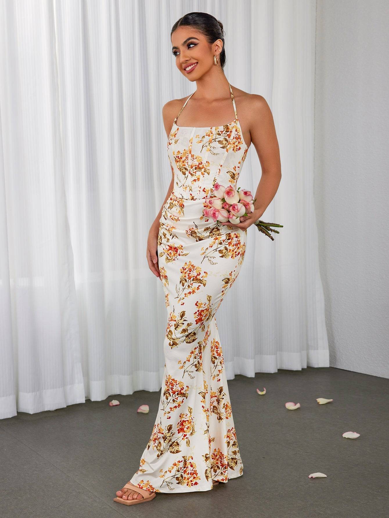 Vestido Ajustado con Estampado Floral, Cuello Halter, Corset y Fruncido | Ideal para Verano