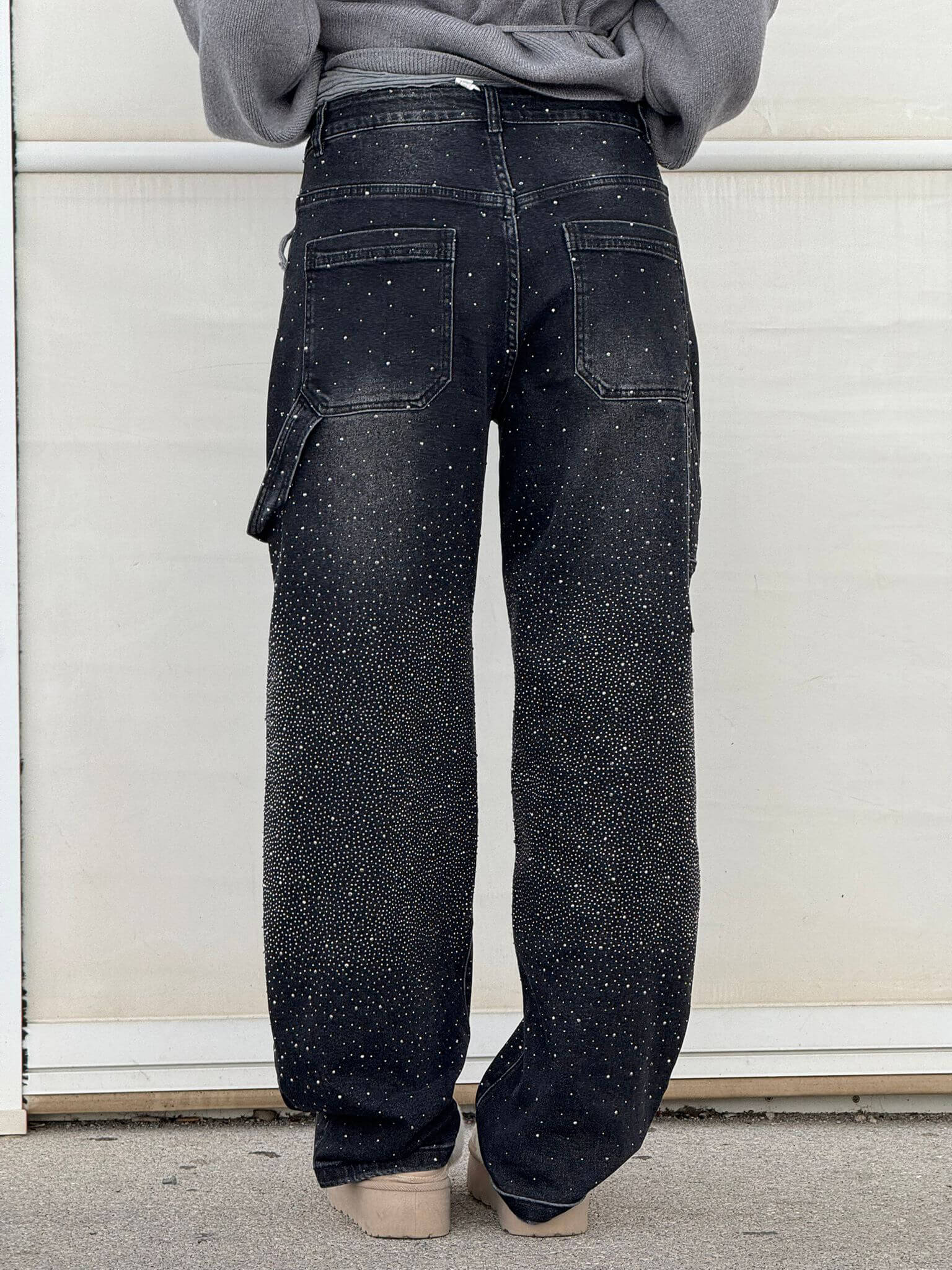 Jeans de pierna ancha tipo globo con detalles de pedrería | Ideal para primavera y otoño