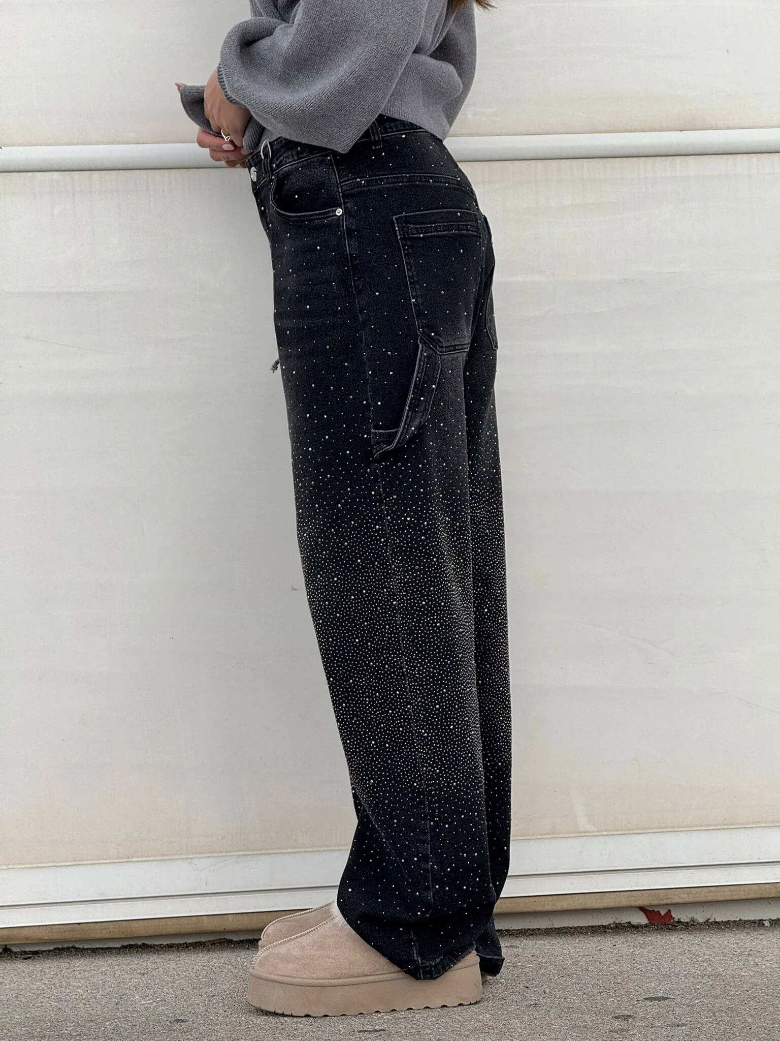 Jeans de pierna ancha tipo globo con detalles de pedrería | Ideal para primavera y otoño