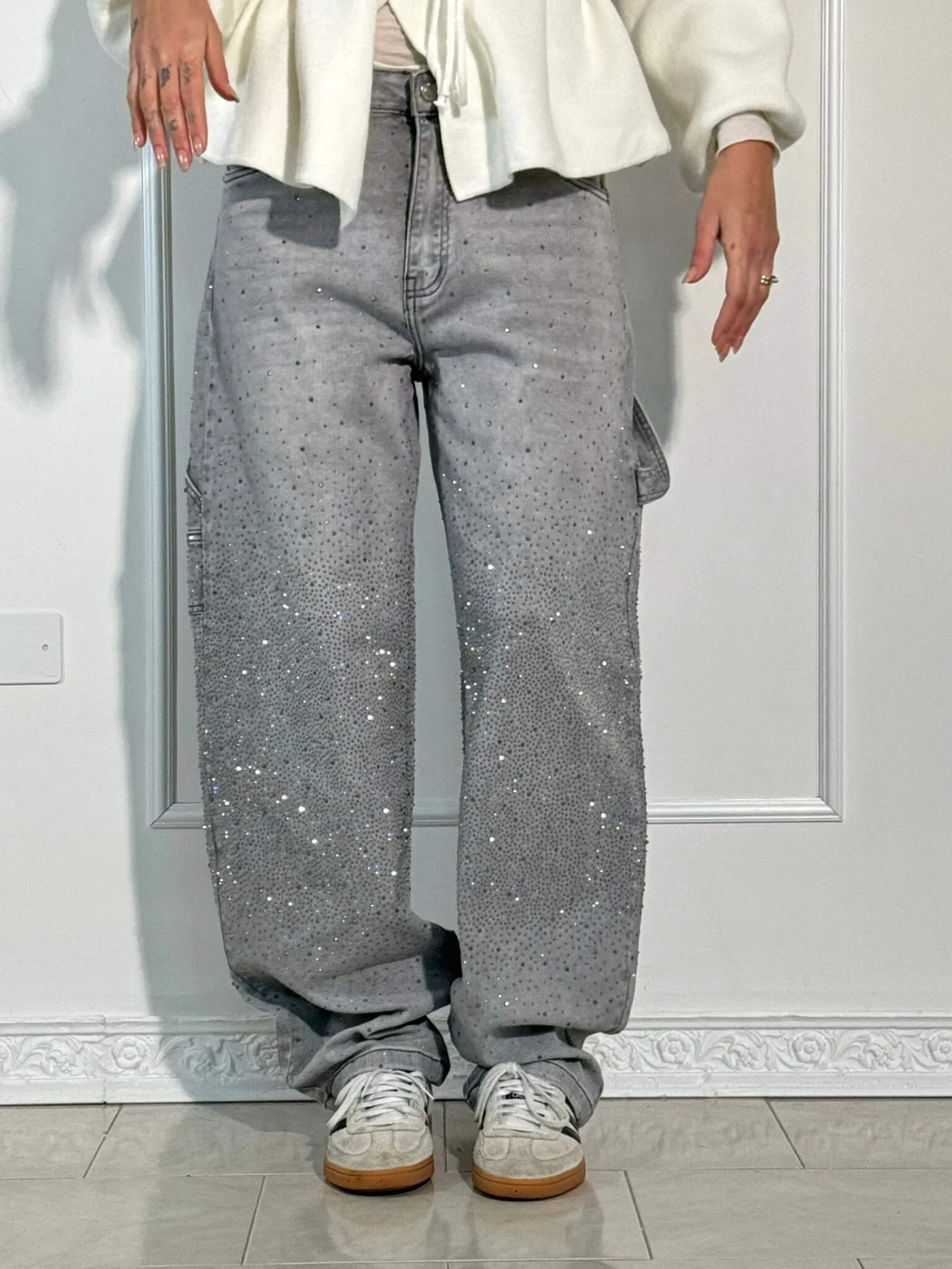 Jeans de pierna ancha tipo globo con detalles de pedrería | Ideal para primavera y otoño