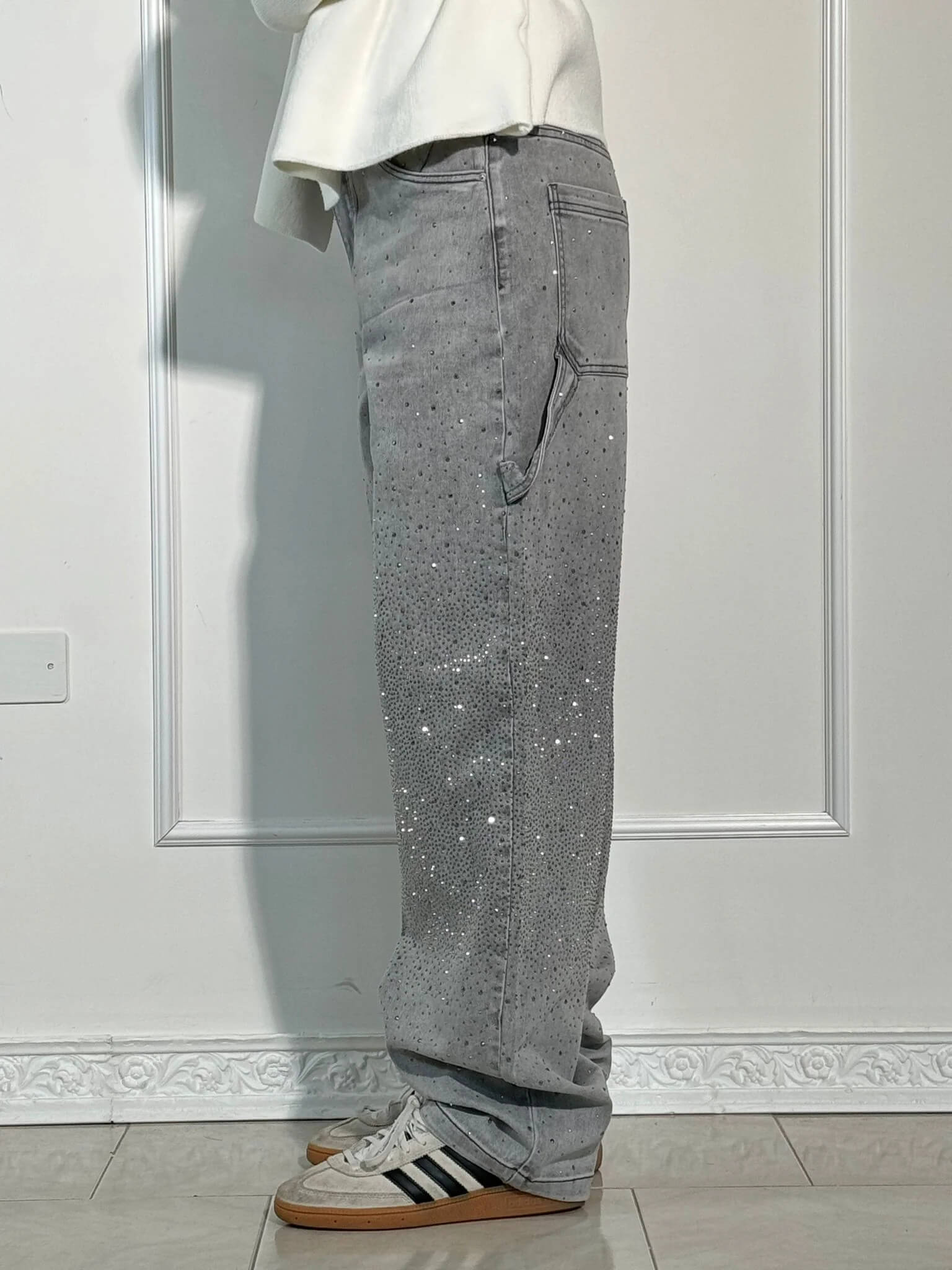 Jeans de pierna ancha tipo globo con detalles de pedrería | Ideal para primavera y otoño