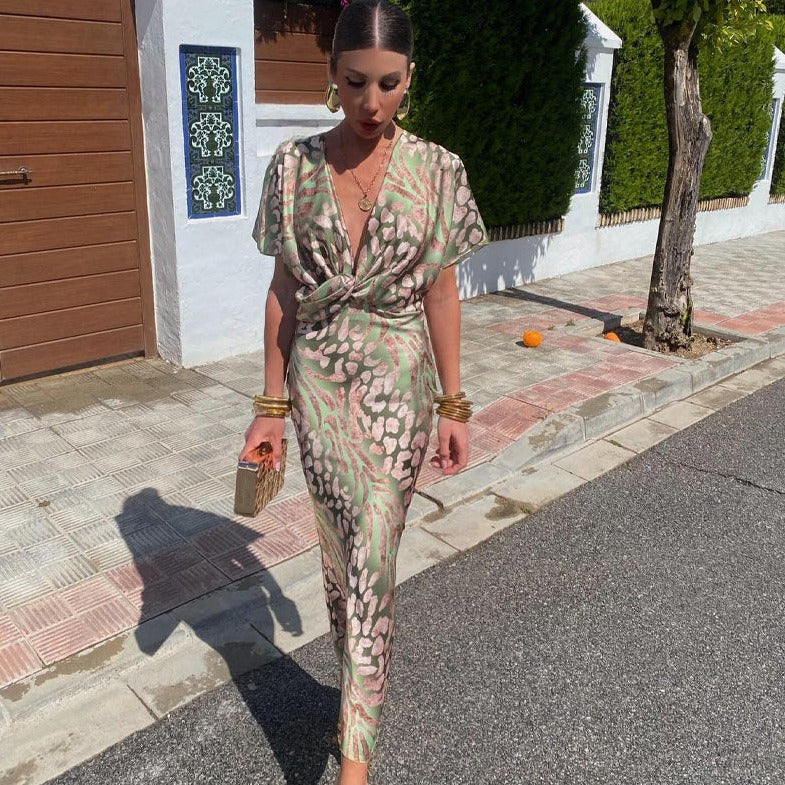 Vestido Largo Cruzado con Escote en V Profundo y Falda Fluida | Ideal para Verano