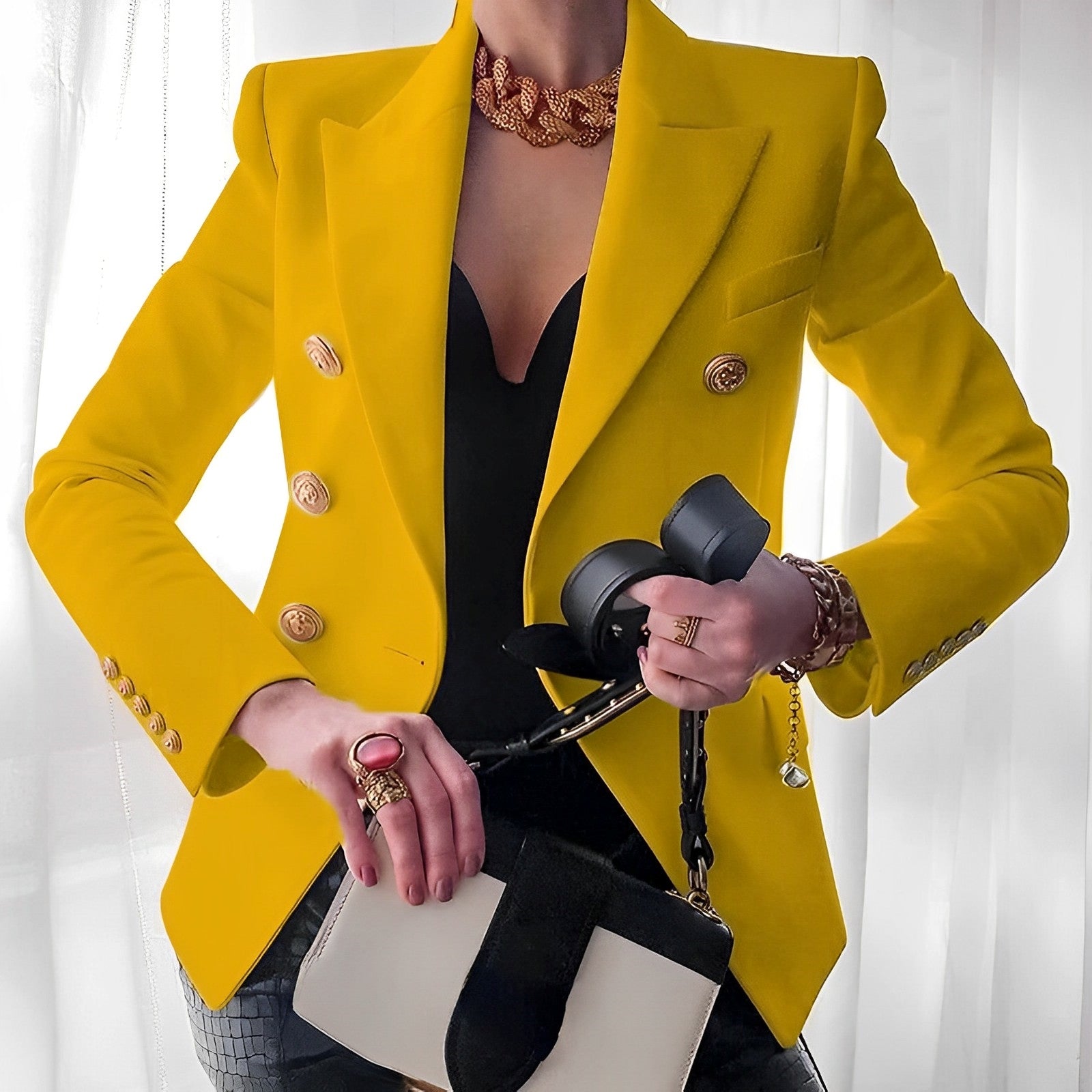 Blazer entallado con corte slim y detalles refinados | Ideal para primavera y otoño