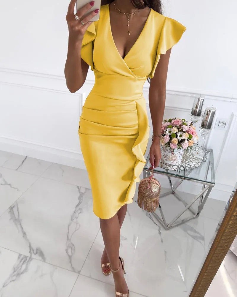 Vestido Ajustado Tipo Bodycon con Volantes en el Bajo y Mangas Mariposa | Ideal para Primavera y Verano