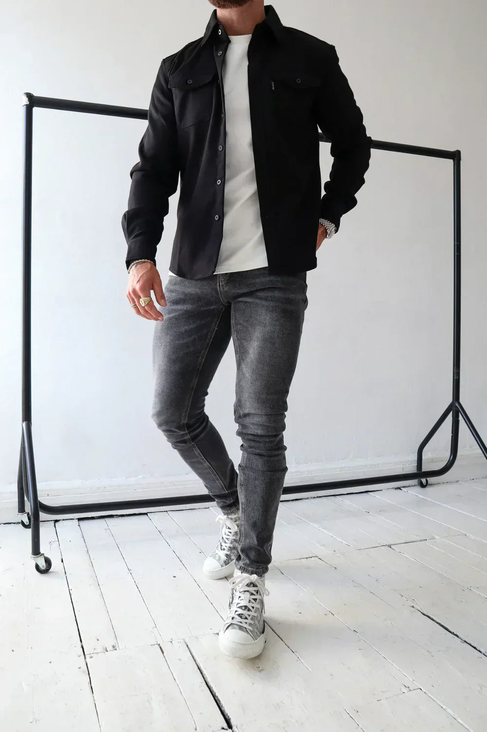Camisa overshirt de diseño atemporal y material transpirable