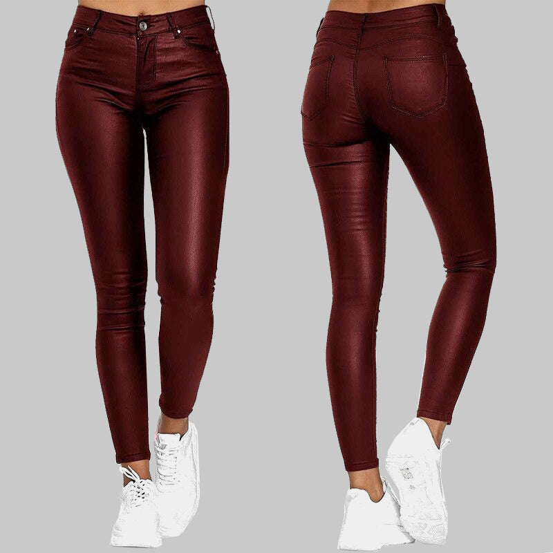 Jeans ajustados de corte moderno con diseño atemporal