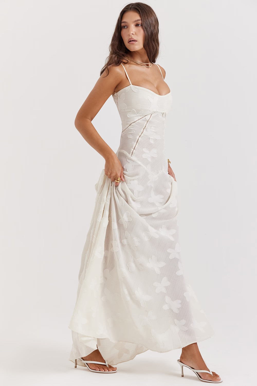 Vestido Largo de Encaje con Tejido Brillante | Ideal para Primavera y Verano