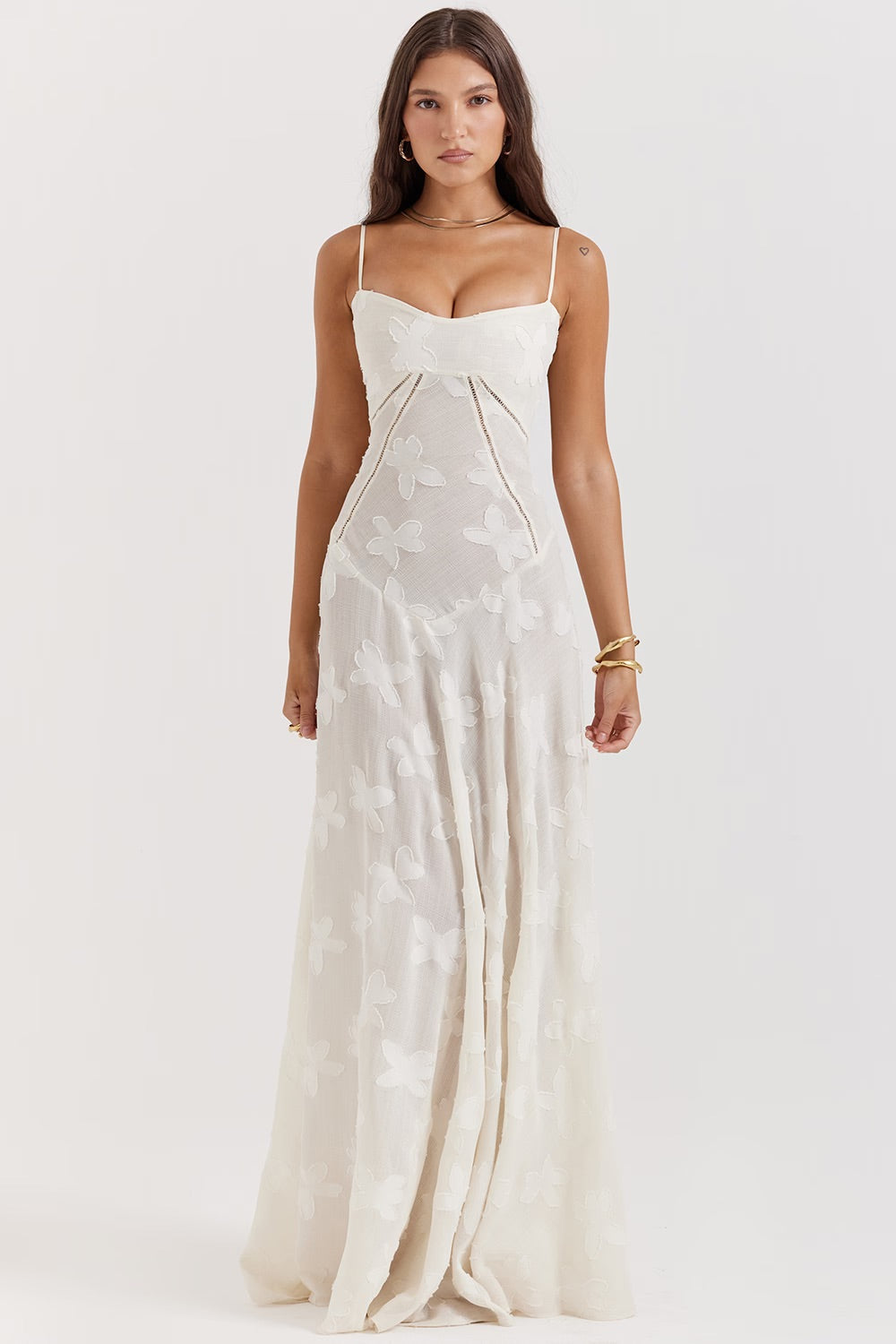 Vestido Largo de Encaje con Tejido Brillante | Ideal para Primavera y Verano